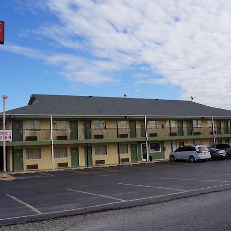 Delux Inn Tulsa Exterior photo